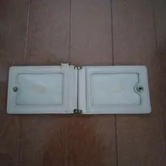 ベージュ 二つ折り パスケース