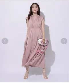 【新品タグ付き】Apuweiser-riche サテンタック　ワンピース