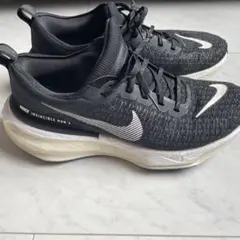 Nike Invincible Run 3 ブラック　27.5