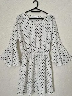 CECIL McBEE ドット柄ブラウス