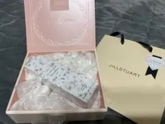 【新品】ジルスチュアート クリスタルブルームスノー パフュームド ハンドクリーム