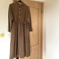 メルローイキュウ　麻　ワンピース　リネン