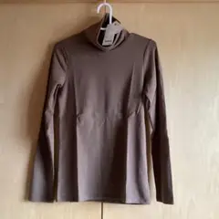 ユニクロ　フライスタートルネック T ブラウン３５　L