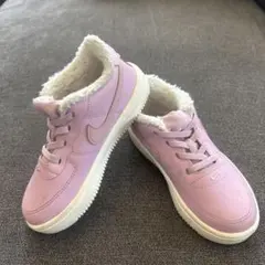 Nike ピンク スニーカー