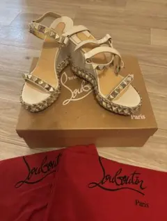 Christian Louboutin ホワイトウェッジサンダル　サイズ37