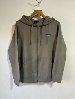 patagonia フルジップ パーカー オリーブグリーン