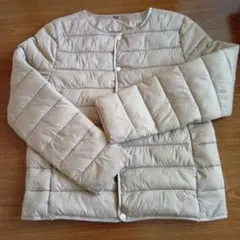 ダウンジャケット ベージュ 難ありボタン1つ壊れ