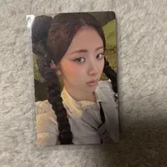 ユンジン Le Sserafim Weverse Shop 特典トレカ - メルカリ