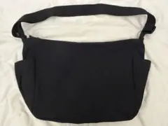 UNIQLO マルチポケットショルダーバッグ 黒 13L 483592のサムネイル