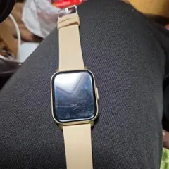 スクエア型スマートウォッチ ベージュ