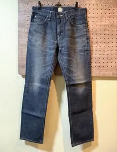 Item thumbnail for item d680ad7e-81bd-43bf-8009-965894a7ab0e