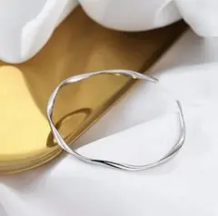 614)メタルツイストバングル シルバー ユニセックス ブレスレット