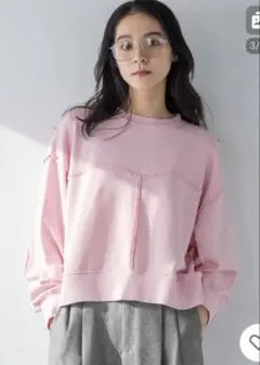 美品　ローリーズファーム　スウェット ピグメントリメイクウラケプルオーバー