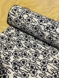 紺白 更紗 唐草 菊 本染め 浴衣 反物 - メルカリ