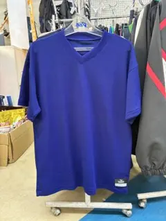【新品未使用】DESCENTE デサント 半袖Vネックシャツ 青 スポーツのサムネイル