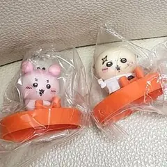 新品未開封　ちいかわ× CoCo壱フィギュア 第２弾ラッコ　古本屋　2種セットのサムネイル