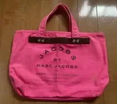 送料込　評価200感謝セール　MARC JACOBS ピンク　トートバッグのサムネイル