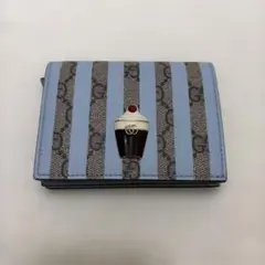 希少✨グッチ コンパクトウォレット二つ折り財布　スイーツモチーフ　パステルブルー