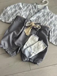 幾何学模様 袴ロンパース　80サイズ