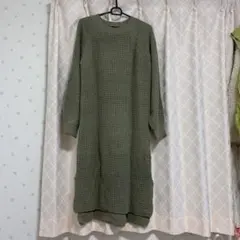 *新品*earthオリーブグリーン 長袖ニットワンピース
