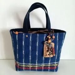 ハンドメイド帯リメイクトートバッグ和風和装着物　着物バッグ百人一首チャーム付