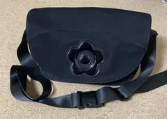 MARY QUANT ブラック 斜めがけバッグ