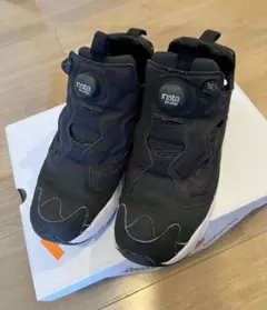 Reebok インスタポンプ フューリー ブラック/ホワイト23.5