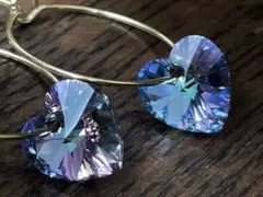 オーストリア製スワロフスキーハートチャーム　ゴールドフープピアス18kgp