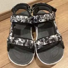 SKECHERS カモフラージュ柄 スポーツサンダル　22センチのサムネイル