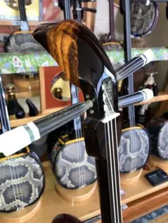 Item thumbnail for item a061858c-f6b8-4be5-a224-45e69a4b3c7f