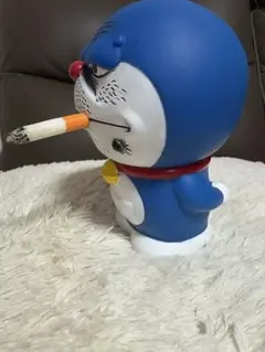 ドラえもん 貯金箱 渋い表情 タバコ