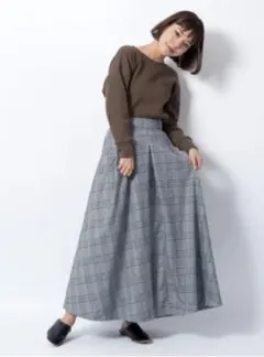 MILKFED. チェック柄フレアスカート Sのサムネイル