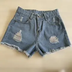 ✨未使用✨デニムショートパンツ　ダメージ加工 Sサイズ
