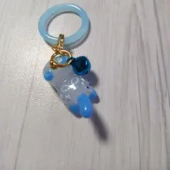 ハンドメイド レジンストラップ水色足、耳、しっぽ猫⑪