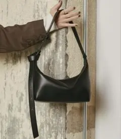 新品未使用】IOMMI VEGAN LEATHER BAG ブラック - メルカリ