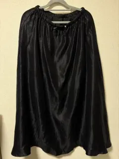 サテン風ブラックフレアスカートのサムネイル