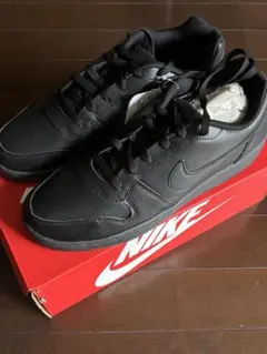 NIKE　エバノンLOW　スニーカー　ブラック　28cm
