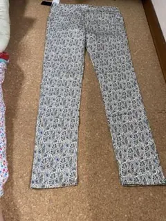 リバティプリント　スキニーパンツ