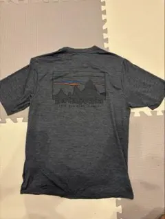 パタゴニア　キャプリーン　紺色　tシャツ　sサイズ