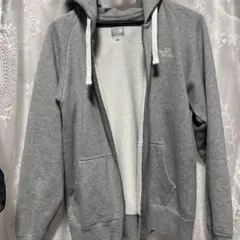 THE NORTH FACE グレー フードパーカーのサムネイル