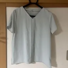 ライトブルー Vネック 半袖シャツ