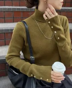 るぴ様 リブ袖口タートル　カーキ　新品未使用