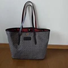 ROBERTAPIERIの大容量ト―トバッグ。