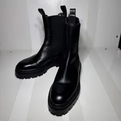 美品✴︎未使用級ZARA サイドボア　ブーツ　黒　22.5cm