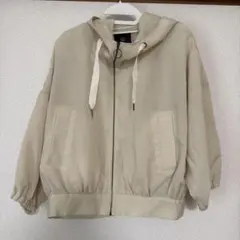 w closet　フード付きパーカー　アイボリー系　ほぼ未使用品！