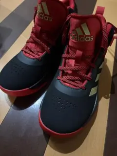 adidas バスケットボールシューズ 黒/赤ジュニアレディース23cm