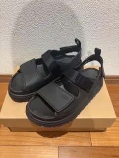 UGG アグ ゴールデングロウ サンダル GOLDENGLOW 黒23.5cmのサムネイル