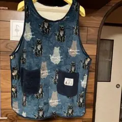 またまたお値下げ美品❣️猫柄フリースエプロン KUSUGURU❣️あったかいよ^_^