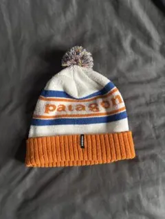 patagonia ポンポン付きニット帽