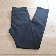 GUウルトラストレッチスキニーパンツ ブラック 黒 ジーユー